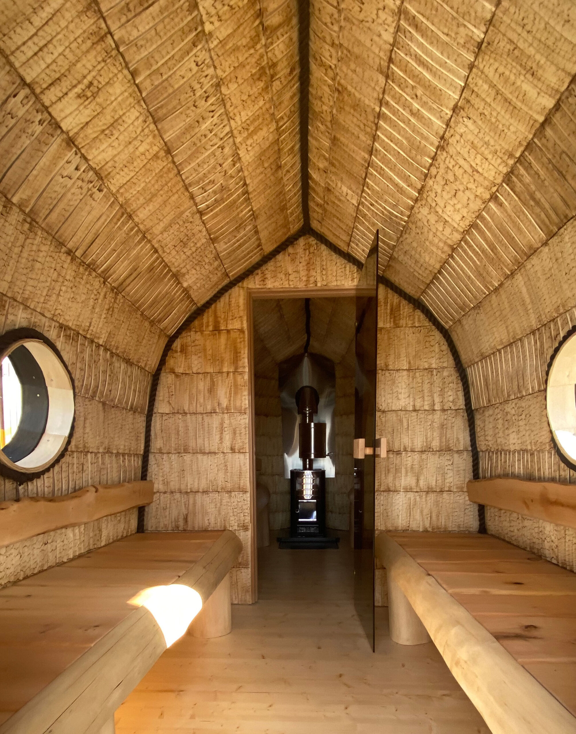 https://www.boatsauna.com/wp-content/uploads/2020/12/keskmine-saun-seest-scaled.jpg