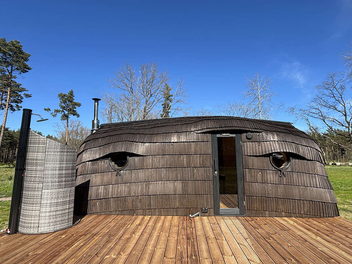 https://www.boatsauna.com/wp-content/uploads/2025/05/kyljeuksega-saun1.jpg